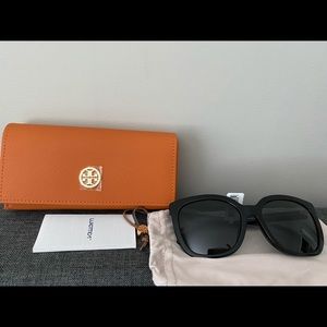 Tory Burch Sunglasses TY7161U